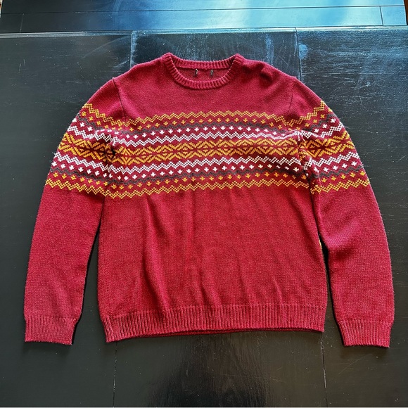 Large Red and Gold Christmas Winter Crewneck Sweater Knit - Picture 1 of 6
